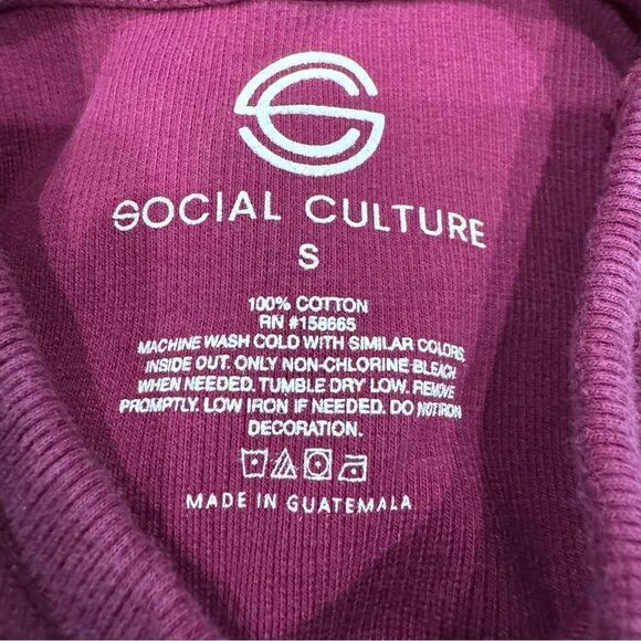 Social Culture Maroon Salem Witchcraft Cropped Ribbed Thick Tee Women’s Small - Picture 3 of 3